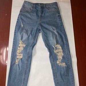 Ripped distress Jeans